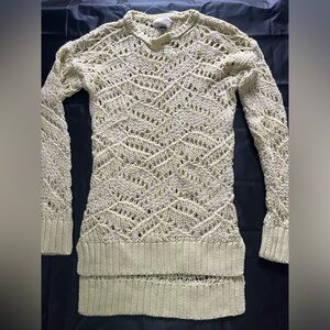 Universal threads woman’s size XS light yellow sweater